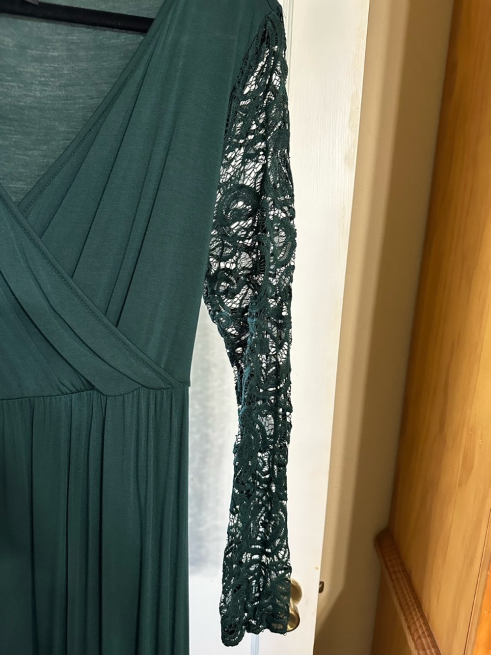 Women’s Deep Green Lace Sleeve Maxi Dress - Picture 7 of 10